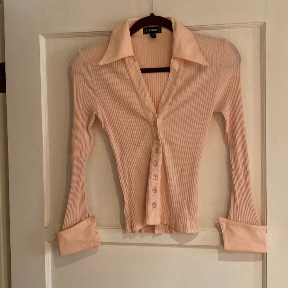 Bebe ribbed pink collar button up shirt - S